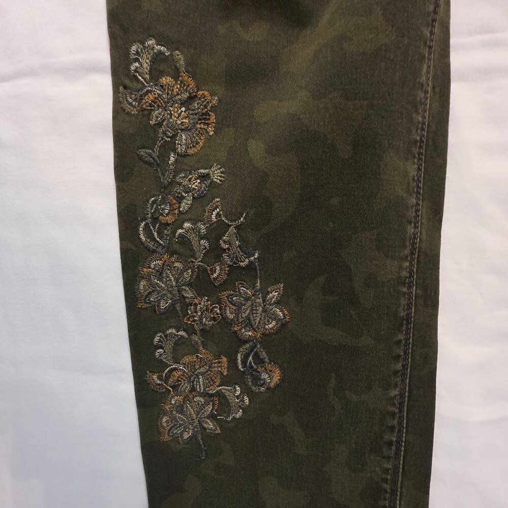 Vintage America Women's Bestie Camo Jeans, Size 10R/30 - Picture 10 of 10